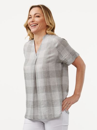 VIZ-A-VIZ  Sage Checked Pleated Top