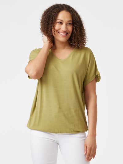 VIZ-A-VIZ  Soft V-neck Linear Textured Top