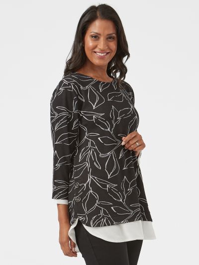 VIZ-A-VIZ  Curved Button Hem Top